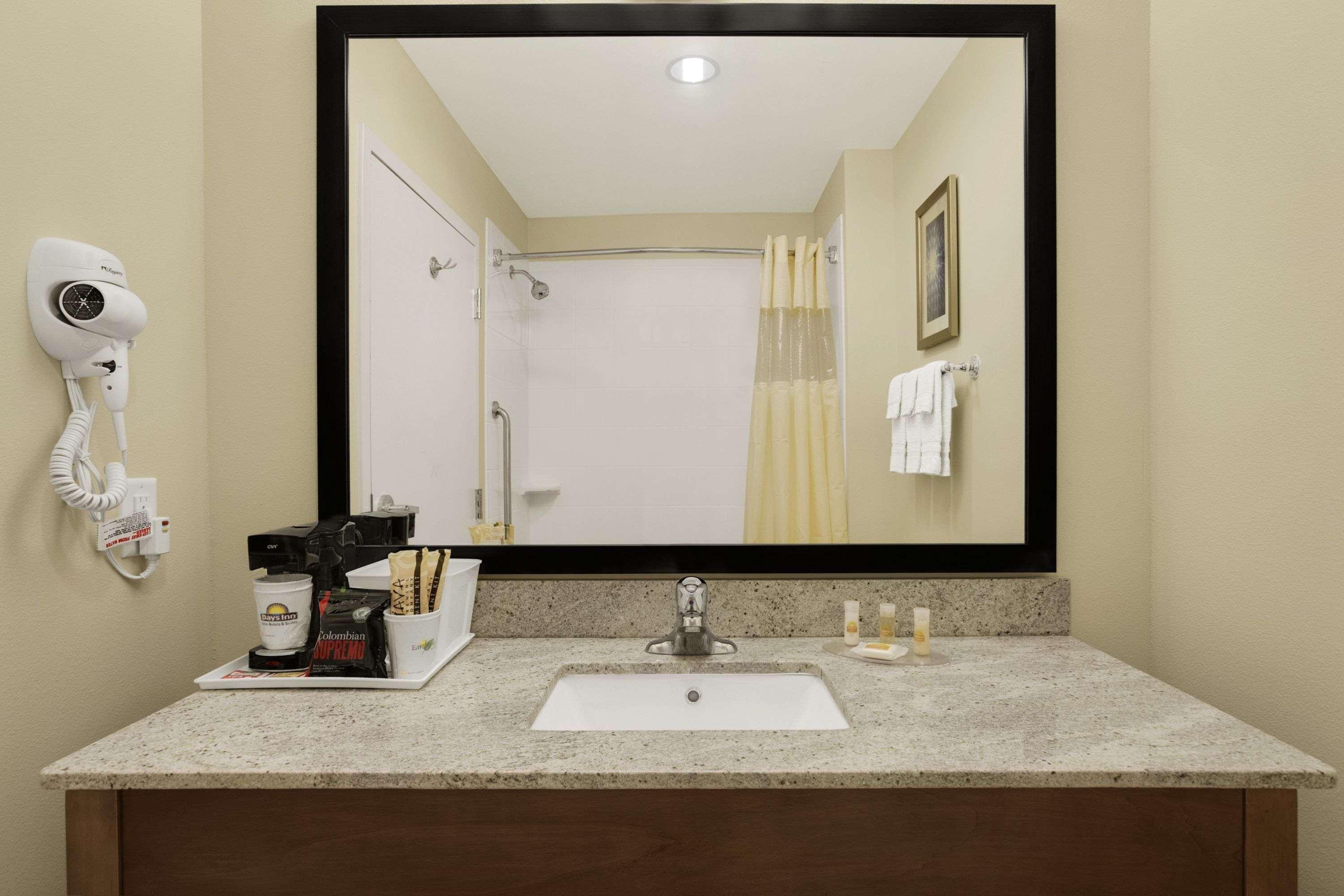 Spark By Hilton Victoria Виктория Экстерьер фото